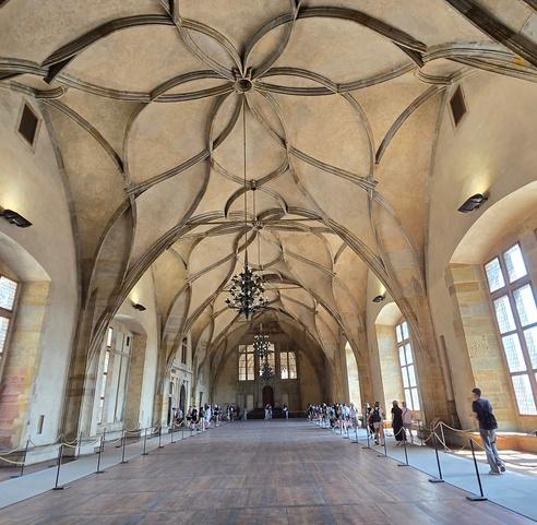Prague Castle Tour – Interiors Included (Small Group)