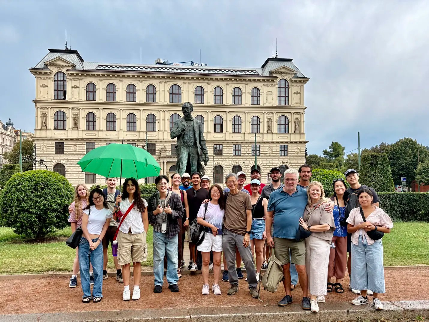 Tour group in Prague 1